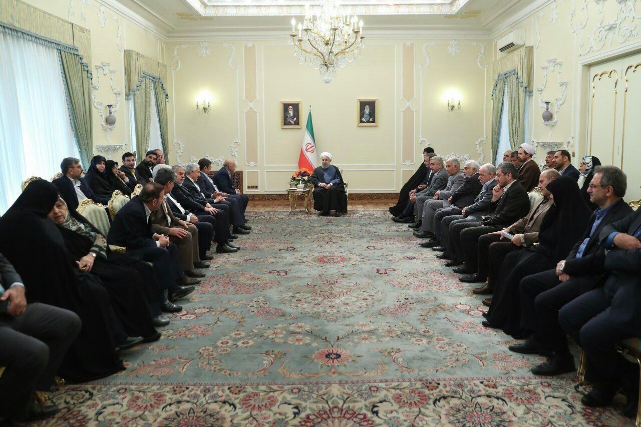توضیحات روحانی درباره چرایی تصمیم دولت برای گرانی بنزین