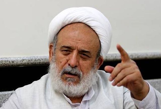 گریه های حجت الاسلام انصاریان بر روی پیکر برادرزاده اش