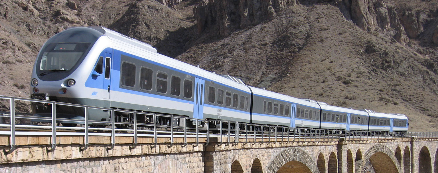 قطار حومه ای درشهر مازندران